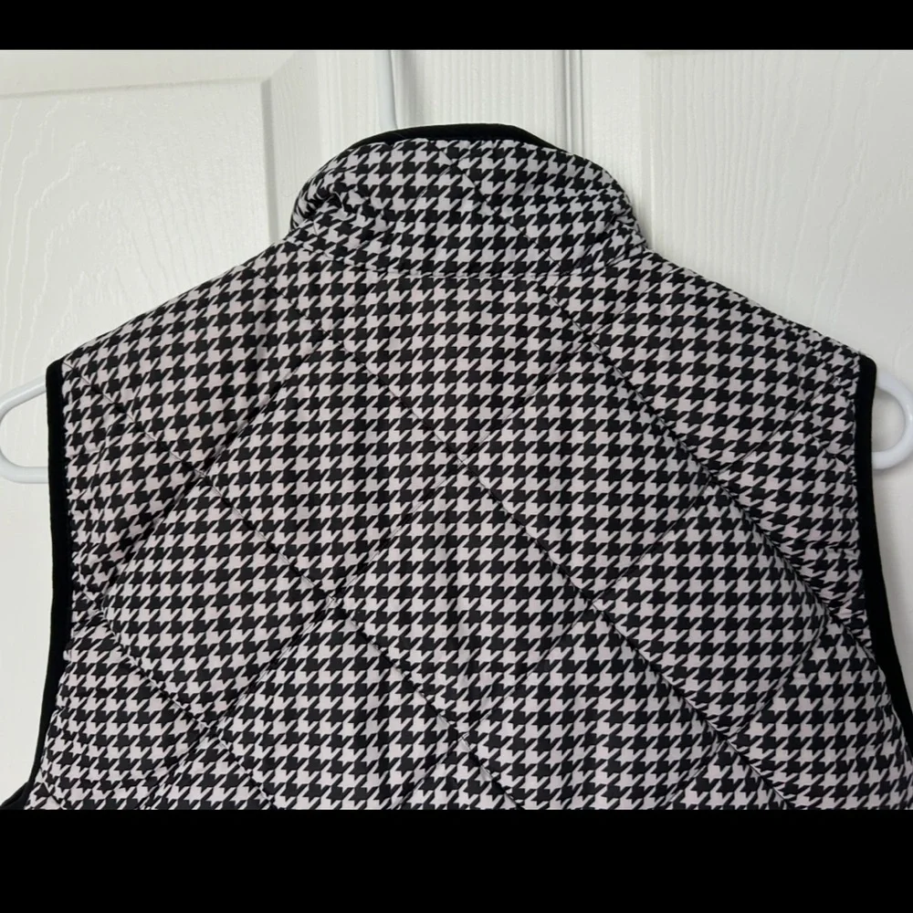 J. Crew Black & White Houndstooth Puffer Vest Size Medium